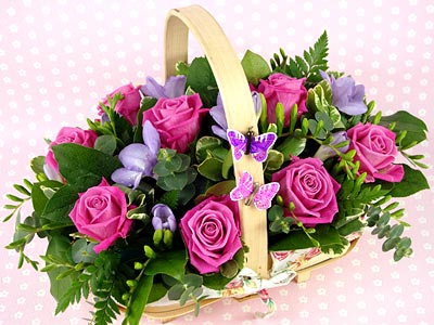 Flower Basket on Clare Florist    Flowers By Type    Roses    Flower Basket