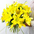 beautiful lily bouquet