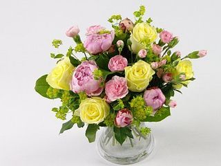 Win a FREE 'Summer Splash' bouquet on our Twitter comp!