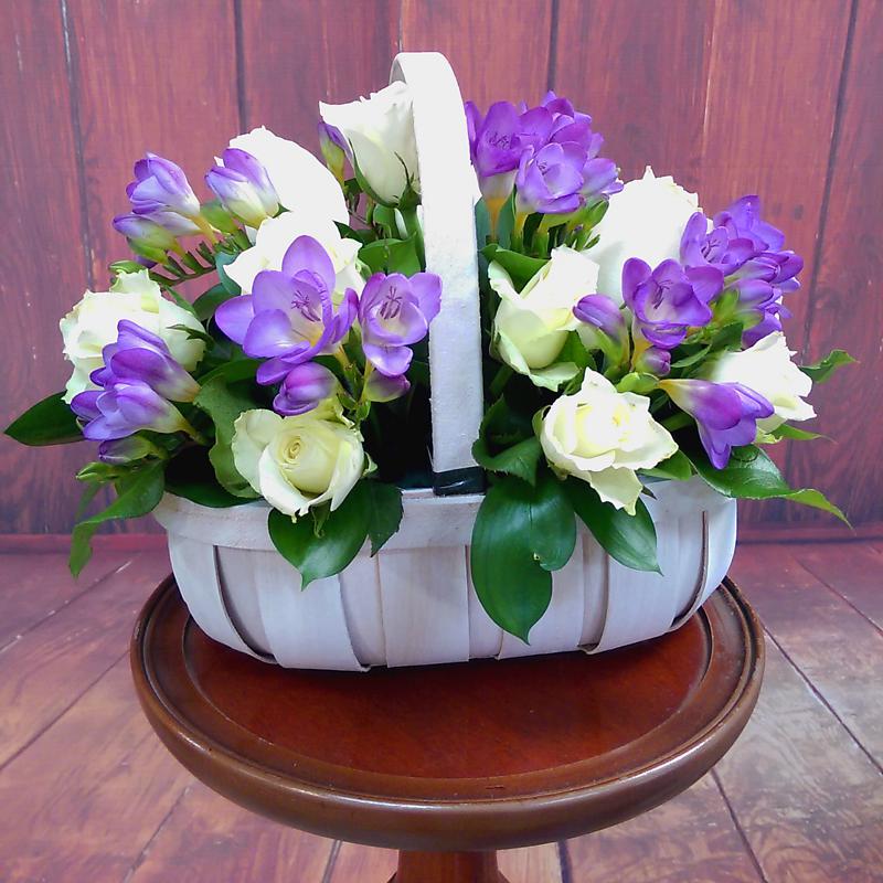 Amethyst Flower Basket Lifestyle